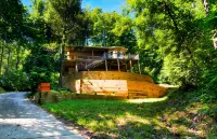 Cozy Cabin Retreat - Hot Tub, Fireplace & Fire Pit - Minutes from Blue Ridge - Alppimaja
