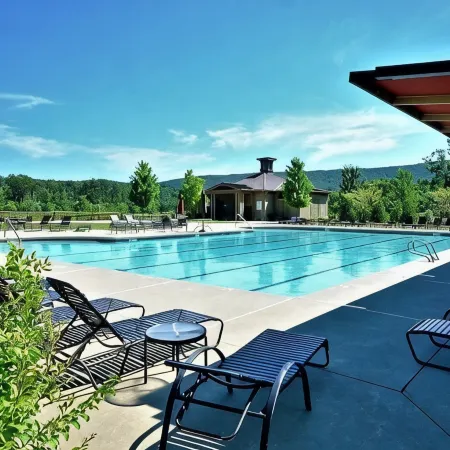 FALL GETAWAY! Our 'Hideaway Home' is a charming 3BR/2BA in Lake Arrowhead, GA.