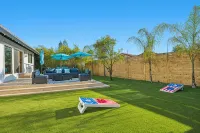 TROPICAL LUXURY OASIS Pool Spa Waterfalls Grotto 8 Bedrooms!