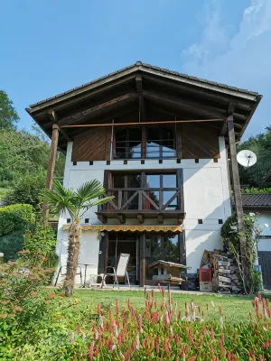 Cozy vacation apartment with lake view, quiet location