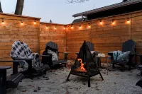 4 BR Beach Cottage: Hot Tub- Firepit-Table tennis - واي فاي