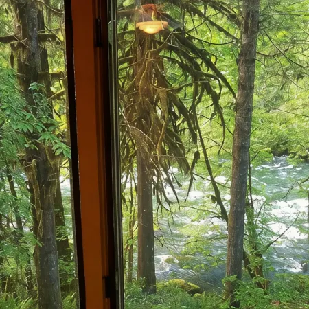 Belknap House on the McKenzie River