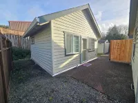 Cozy Tiny-Home with Big Heart! BBQ, 2Beds, Wifi, Pet Friendy! - Wifi