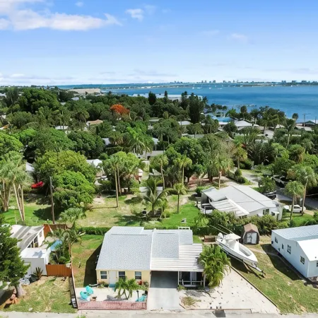 Mermaid Bungalow -Jensen Beach