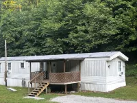 Great place to hit the trails! Quiet place 3 BR, Close to HM trailsLogan County! Hotels in Logan County