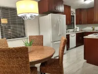 Charming Top Floor Home Close to I-80, UNL, & Downtown - Homestay