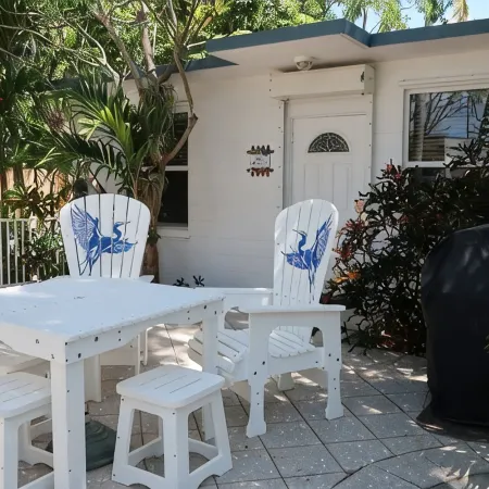 Keys Kottage: Bayside Villa W/ Free Onsite Boat Ramp Marina & Trailer Parking.