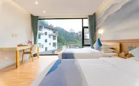 Fanxin Homestay - غرفة مطلة على الجبل
