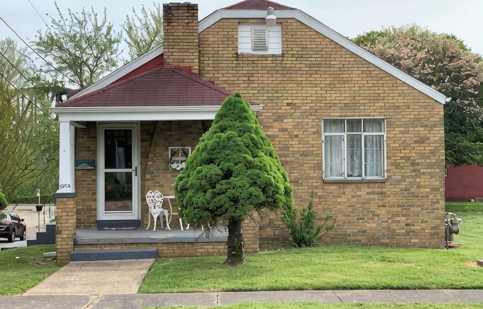 The Kitchie Kottage/ House