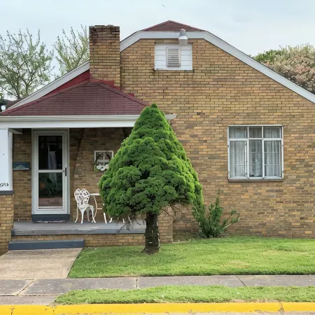 The Kitchie Kottage/ House