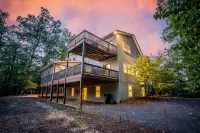 Mountain Resort Hideaway for Family, Golf, Hiking and reunions