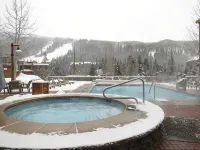 Slope Views, Cozy 2 King Beds, Pinball, Short 5 minute Walk to Everything! - Kylpyammeita