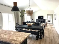 Luxurious New House Between Ark Encounter and Creation Museum-Sleeps 8