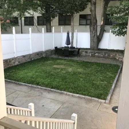 Stylish Loft with Parking Near NYC + Hospital