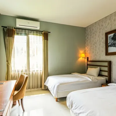 The Summit Siliwangi Hotel Hotel dekat Katedral Santo Petrus
