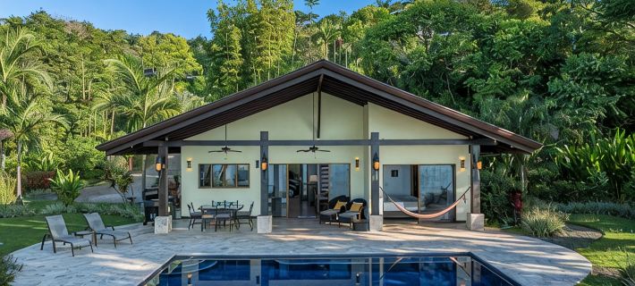 Incredible Ocean Views, Private Pool, Fully Equipped Villa in a Gated Community オサのホテル
