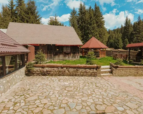 CABANA LAPTICI Hotels in Moroeni