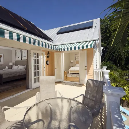 Secret Villa I @ Old Town with Private Pool, close to Duval!