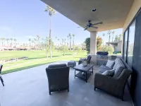 Amazing View!! Spacious 3 bd/ 4 bth in Palm Valley CC!! - 4 ดาว