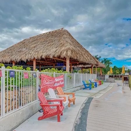RAMADA SARASOTA CONDO HOTEL#407 Waterfront Balcony, King Bed,  Pool, Kitchenette
