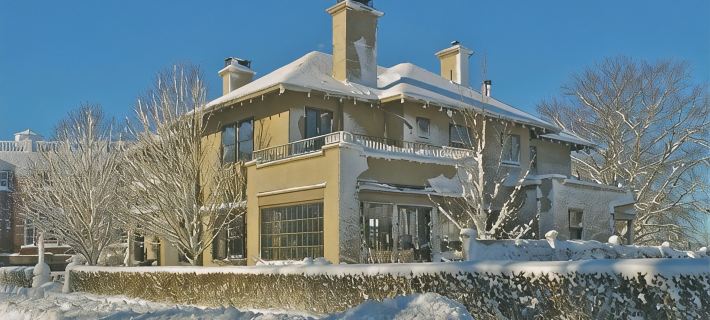 Hilltop Inn Hotels in Newport