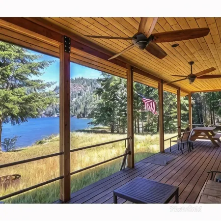 Lakefront Cabin #1-REMOTE, RECOMMEND SUV/TRUCK, PRIMITIVE RD! Lake Pend Oreille