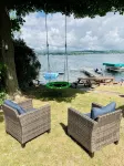 Canadaigua Lake Sunset Oasis: Private Beach, Family Fun Wineries, CMAC, Shopping - stanze in case private