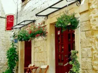 Villa Sv. Petar Hotels in Trogir