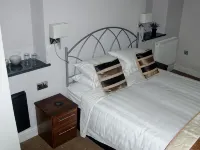 Farnham Hotel