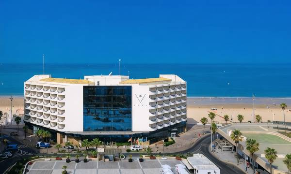 Hotel Playa Victoria