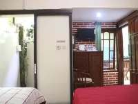 The Homey Rooms and Tours Hotele w: Sewon