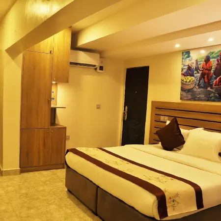 Moz One Executive Guest Rooms Hombori