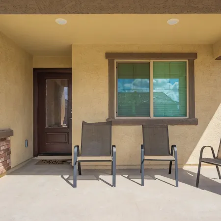 4-bedroom house in marvelous Buckeye with WiFi, AC. Enjoy your stay