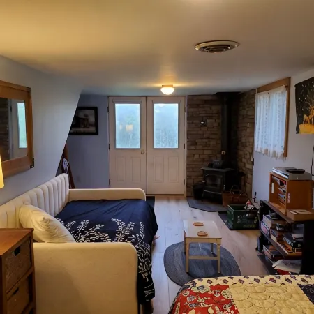 "Pleasant Brook Cottage" near Roxbury Village - Woods, Streams, Wi-fi, sleeps 6 Hotels in Roxbury