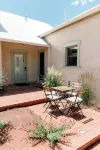 Serene, earthen home - just one minute from the heart of Old Town Albuquerque! - Bungalows
