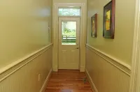 Renovated Train Station on Thoroughbred Horse Farm - Wifi
