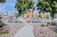 Cozy 1BR Bungalow by the beach, coffee, and dining