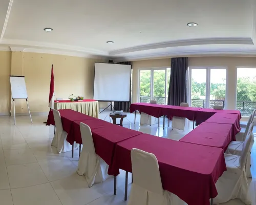 Wonua Monapa Hotel Resort Business Facilities Photos