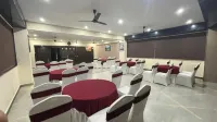 Aliza Inn and Suites