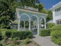 The Dickey House, Garden Suite Hotels in Webster County