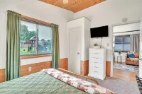⛰️Peaks of Pipestem ⛰️Brand new listing with all NEW furnishings