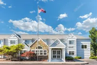 Microtel Inn & Suites by Wyndham Victor/Rochester - parking