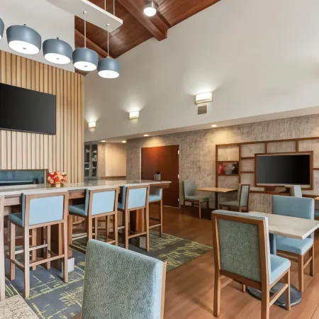 Hampton Inn & Suites Scottsburg