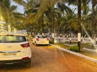 Aarna Coastal Resort - parking