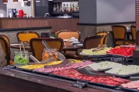 Parque Balneário Hotel Santos by Castelo Itaipava - breakfast