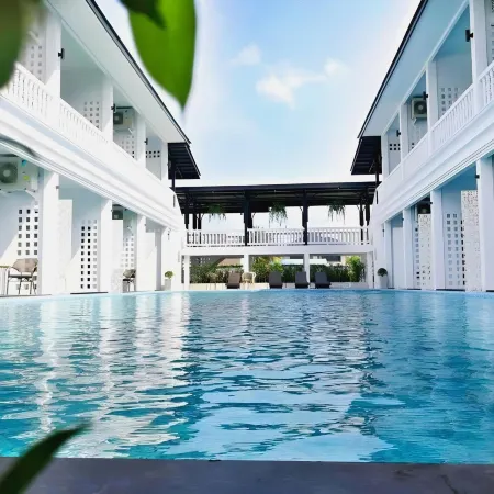 Chaanburi Boutique Resort