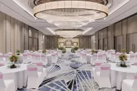 Crowne Plaza LUCKNOW by IHG - bar