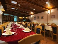 Hotel Everest - breakfast