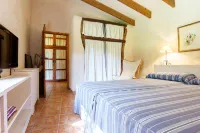 Holiday House for 6 Persons, with Swimming Pool - Hot Tub