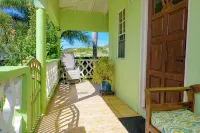 Modern Two Bedroom, 2 Bathroom Near Jolly Beach for a Peaceful Stay. - 2-Star